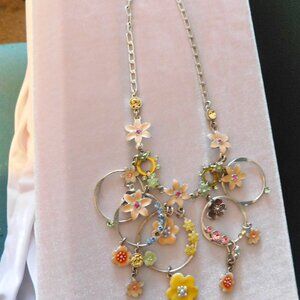 Ladies Pilgrim Flower designed Necklace